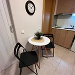 Apartment Chris & Mary Beautiful Yard Skg