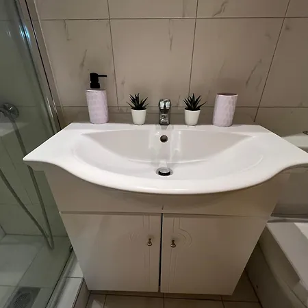 Апартаменты Chris & Mary Beautiful Yard Skg Салоники